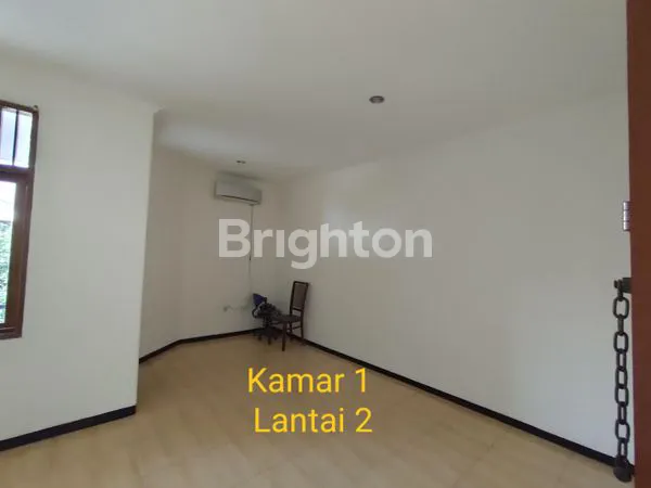 image RUMAH 2.5 LANTAI SIAP HUNI DI LINGKUNGAN NYAMAN DAN ASRI (5)