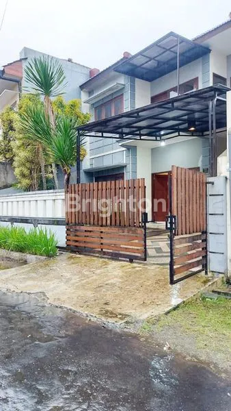 image RUMAH BAGUS MODERN 2 LT DI PUSAT KOTA MALANG (1)