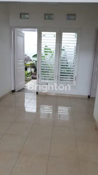 image BATU MALANG RUMAH VILLA SANGAT MINIMALIS (4)