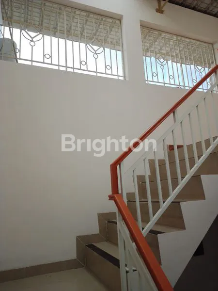 image RUMAH CANTIK 4 LANTAI SEMI FURNISH DI TELUK GONG JAKARTA UTARA (5)