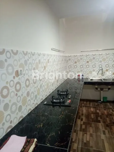 image RUMAH CANTIK 4 LANTAI SEMI FURNISH DI TELUK GONG JAKARTA UTARA (7)