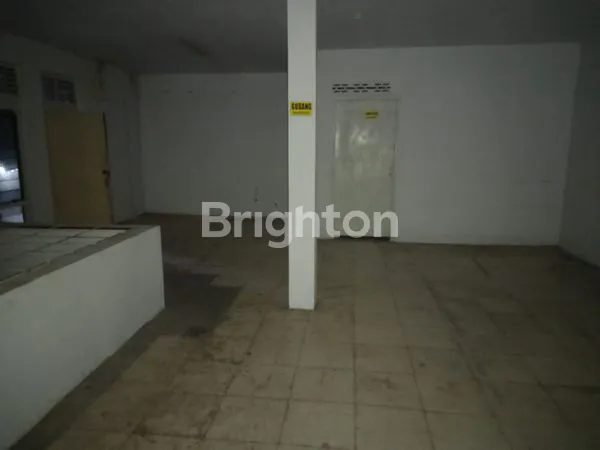 image RUANG UNTUK USAHA DI JALAN JEND SUDIRMAN SEMARANG (6)