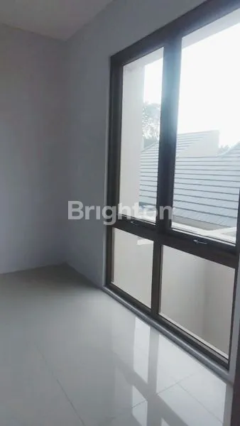 image RUMAH 2 LANTAI DEKAT STASIUN CISAUK SPRINGHILL YUME LAGOON, TANGERANG (7)