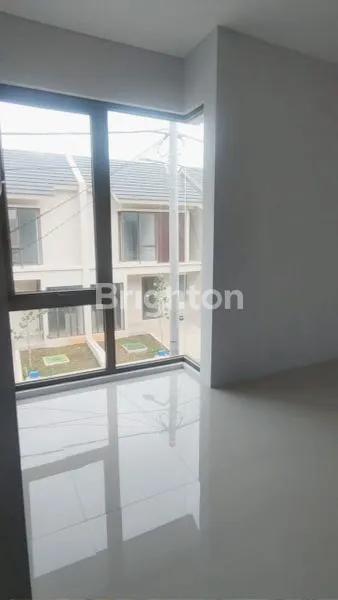 image RUMAH 2 LANTAI DEKAT STASIUN CISAUK SPRINGHILL YUME LAGOON, TANGERANG (8)