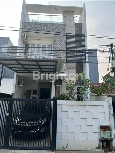 image RUMAH 3 LANTAI GADING INDAH UTARA, 4+1 KT/KM, HADAP TIMUR (1)
