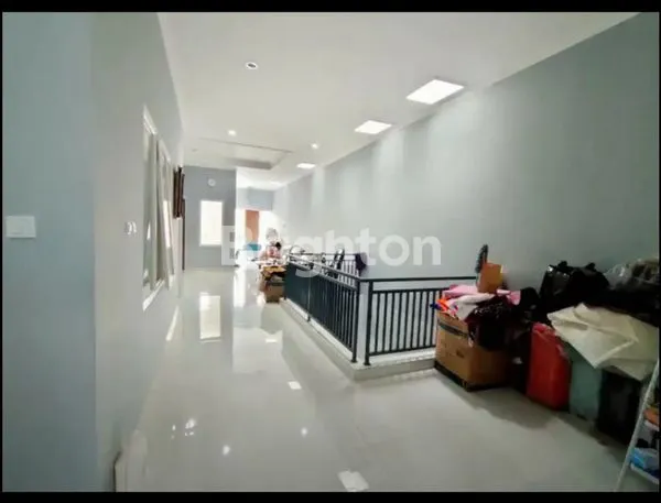 image RUMAH BARU 2,5 LANTAI SIAP HUNI DAN MINIM SEKAT DI BATUNUNGGAL BANDUNG (2)