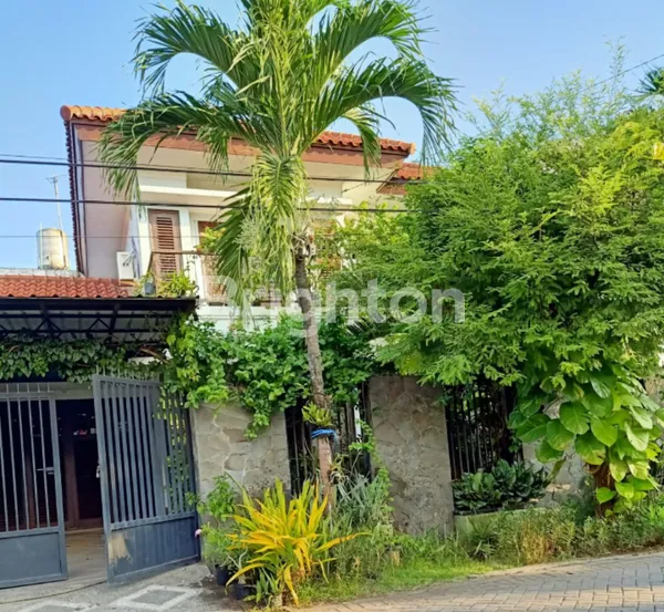 image RUMAH 2 LANTAI SIAP HUNI DI SARONO JIWO NYAMAN DAN AMAN (1)