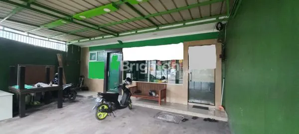 image RUKO 3 LANTAI LOKASI STRATEGIS DI MAINROAD JL JENDRAL SUDIRMAN BANDUNG (8)