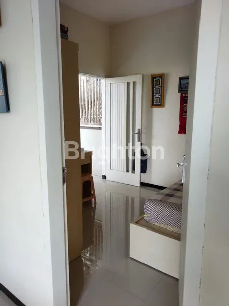 image RUMAH HOOK CANTIK MINIMALIS DALAM CLUSTER DI SAXOPONE MALANG (2)