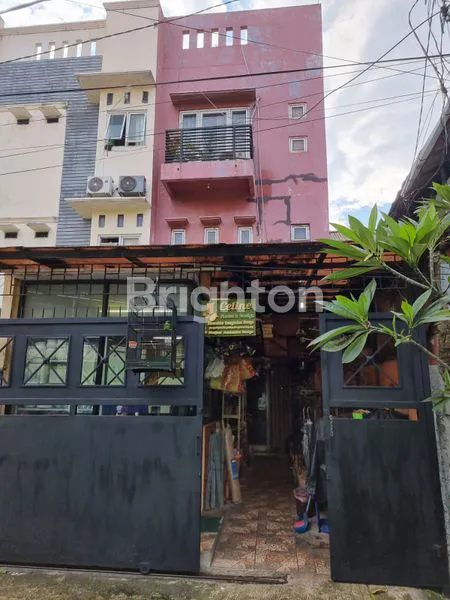 RUMAH RAWA BELONG 3 LANTAI ADA SPACE TOKO