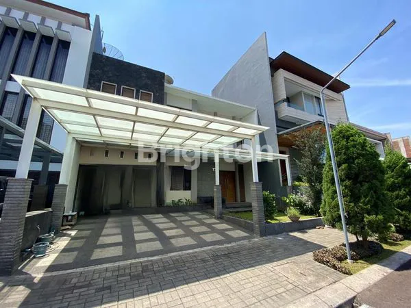 image RUMAH LUXURY SIAP HUNI FASILITAS MEWAH DI MEKAR WANGI (1)
