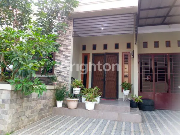 image RUMAH CANTIK DEKAT  KAMPUS UI DEPOK (1)