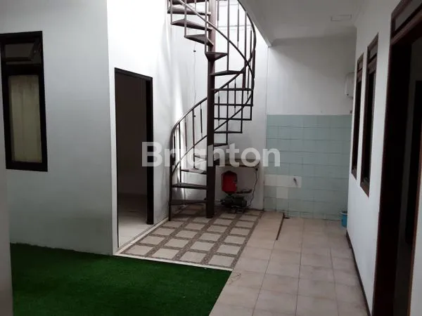 image RUMAH BAGUS DI PBI ARAYA (7)