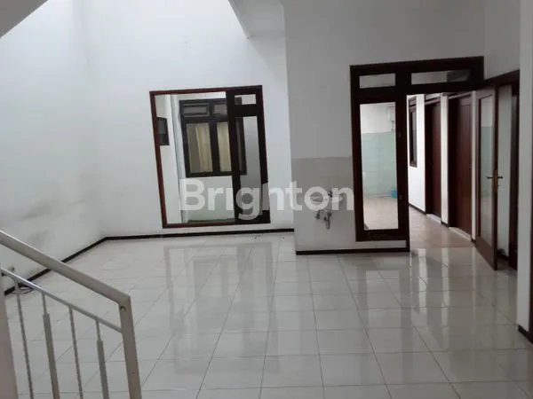 image RUMAH BAGUS DI PBI ARAYA (3)