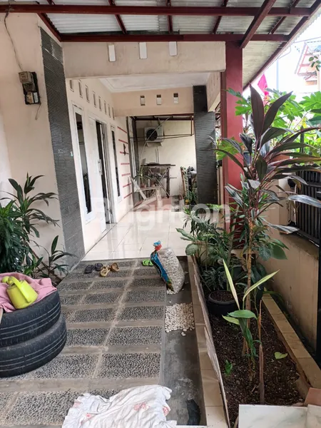 image 2 JADI 1  RUMAH GANDENG SIAP HUNI DI KAWASAN BINONG TANGERANG (4)
