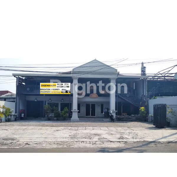 BANGUNAN EX RESTO 2 LANTAI