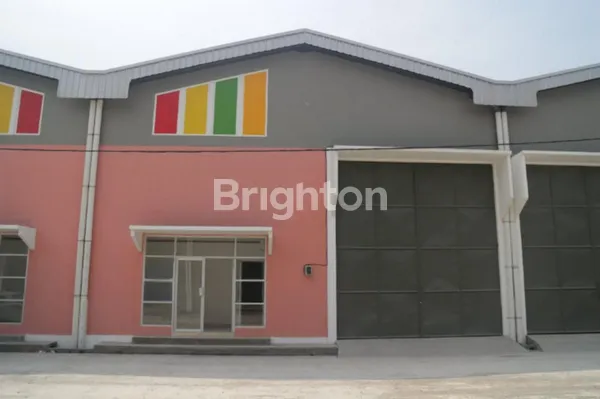 image GUDANG MODERN BUMI BENOWO STRATEGIS DEKAT TOL ROMOKALISARI, KEBOMAS (1)