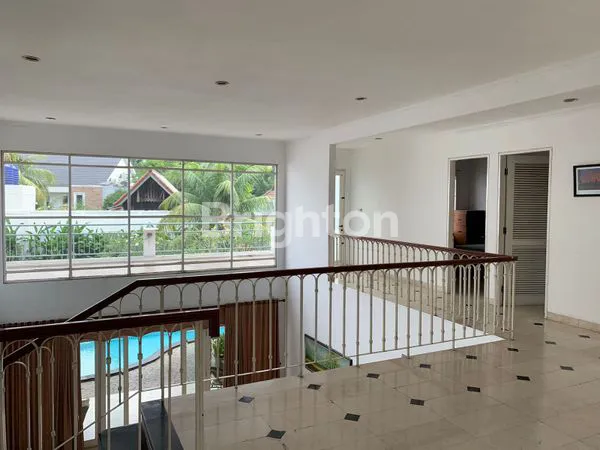 image RUMAH LUXURY DEKAT LRT HARJAMUKTI CIBUBUR LOKASI EMAS STRATEGIS BEBAS BANJIR (6)