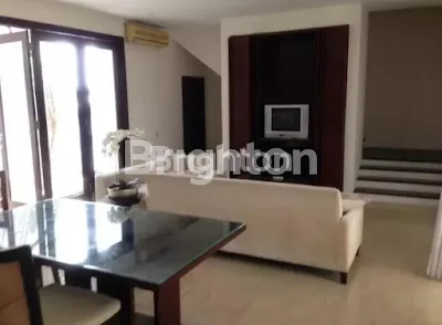 image RUMAH MEWAH INTERNATIONAL LIVING (3)