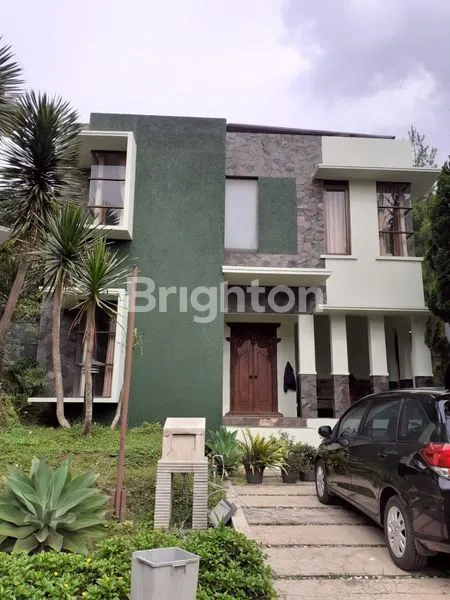 RUMAH LUX DI RESOR DAGO PAKAR. DIMINATI UNTUK WISATA KELUARGA