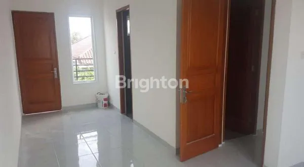 image RUMAH KEBAYORAN LAMA, BANGUNAN 2 LANTAI (2)