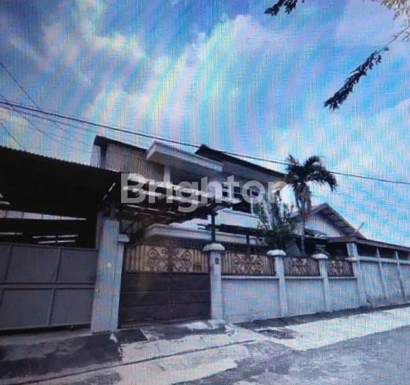 RUMAH HITUNG TANAH LUAS DAN STRATEGIS DI DARMO PERMAI UTARA SURABAYA