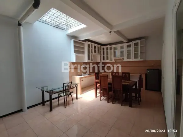 image RUMAH PALM SPRING SIAP HUNI  DEKAT KETINTANG (4)