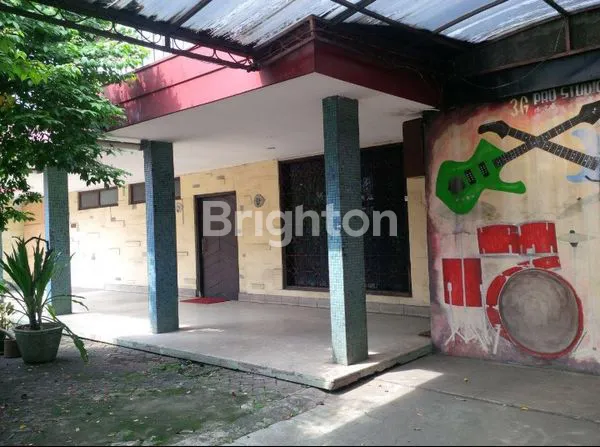 image RUMAH BESAR TERAWAT SIAP HUNI DI TAMBAK JAKARTA PUSAT (2)