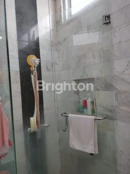 image RUMAH 4 LANTAI DALAM KOMPLEK KELAPA NIAS TEMPAT STRATEGIS TENANG AMAN DAN NYAMAN (3)