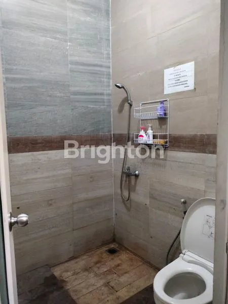 image RUMAH 4 LANTAI DI KOMPLEK KELAPA NIAS KELAPA GADING JAKARTA UTARA (5)