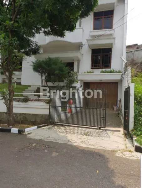 image JARANG NIH ADA RUMAH 2 1/2 LANTAI DI DAERAH ELITE, BURUAN PINANG SAYA, GAK AKAN MENYESAL. (1)