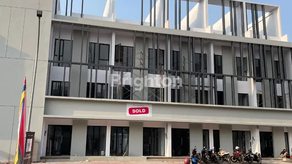 image RUKO DIAN ISTANA COCOK UNTUK CAFE/RESTO/KANTOR! (1)