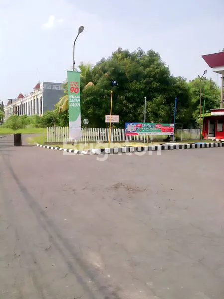 image TEMPAT USAHA POM BENSIN AKTIF DAN TERAWAT DI JL RAYA RUNGKUT SURABAYA TIMUR  (5)