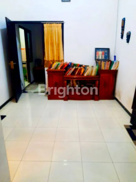 image RUMAH HOOK DI PAKUNDEN KEDIRI KOTA (3)