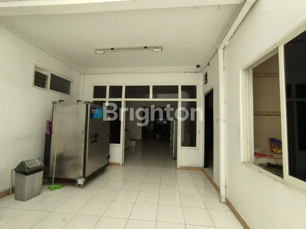 image RUMAH & KANTOR SURABAYA PUSAT DI JALAN SRIWIJAYA (8)
