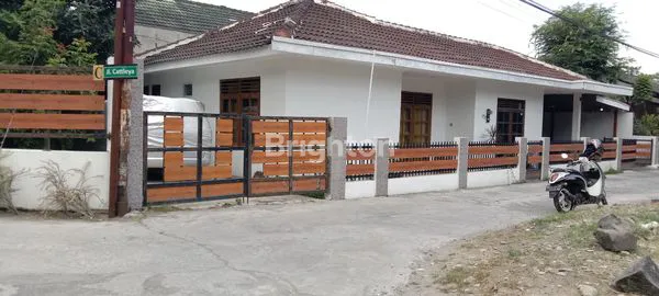 image RUMAH BESAR LINGKUNGAN PERUMAHAN DEKAT XT SQUARE KOTA GEDE (1)