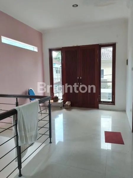 image RUMAH 2 LANTAI DISEWAKAN DI VILLA TAMARA   (3)