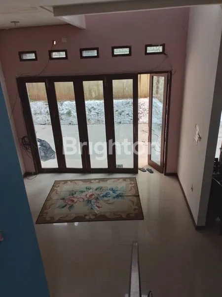 image RUMAH 2 LANTAI DISEWAKAN DI VILLA TAMARA   (5)