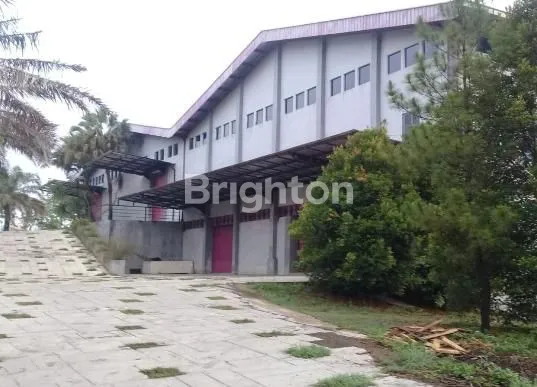 GUDANG BAGUS SIAP PAKAI HALAMAN LUAS BANGET DI MIJEN