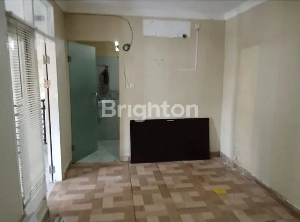 image RUMAH TYPE 2 LANTAI DI AREA DI TENGAH KOTA SAMARINDA   (2)