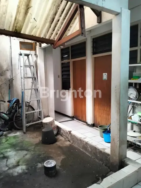 image RUMAH KOS MINIMALIS 2 LANTAI DI TENGGILIS MEJOYO (7)