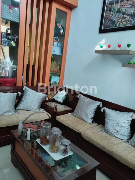 image RUMAH MINIMALIS TERAWAT ADA TEMPAT USAHA DAN ADA LANTAI 2 MYA (3)