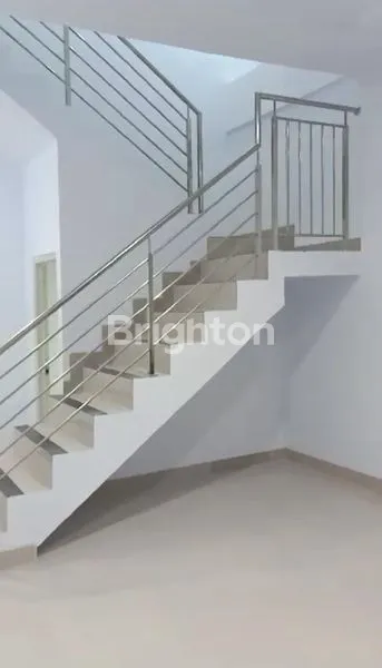 image RUMAH BARU VILLA KAPUK MAS JAKARTA UTARA MEWAH EKLUSIF MURAH BANGET RUMAH MILENIAL KEREN 3 LANTAI BISA UNTUK USAHA (8)