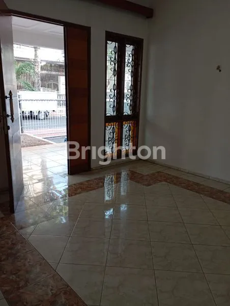 image RUMAH 1 LANTAI LOKASI CEMPAKA PUTIH TENGAH JAKARTA PUSAT (1)