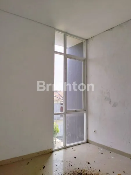 image RUMAH KLASTER BANYAN TYPE DENAYA 3 LANTAI(BELUM FINISHING) (4)