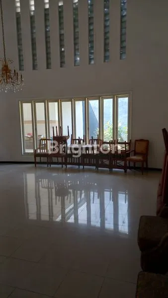 image RUMAH 2 LT SEMI FURNISH SIAP HUNI DI DHARMAHUSADA INDAH TIMUR SURABAYA SELANGKAH KE GALAXY MALL, MANYAR, KERTAJAYA, UNAIR (2)