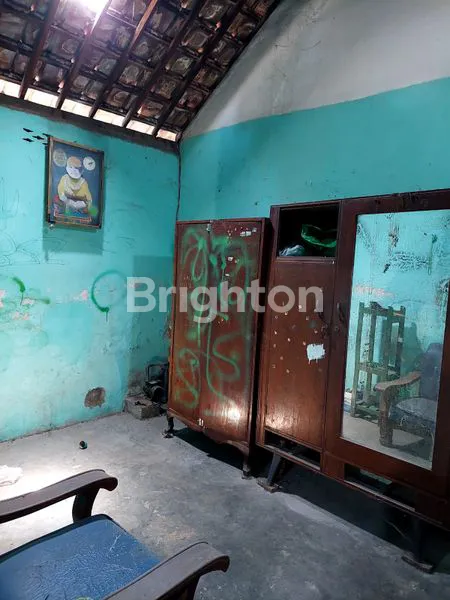 image RUMAH LUAS DI TENGAH PERKAMPUNGAN (4)