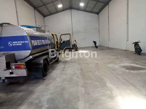 image GUDANG DI PLATINUM EASTROAD SIDOARJO (2)