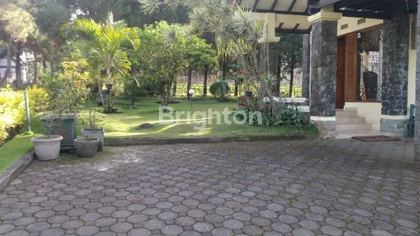 VILLA CANTIK DAN ASRI DI KAWASAN VILLA ISTANA BUNGA