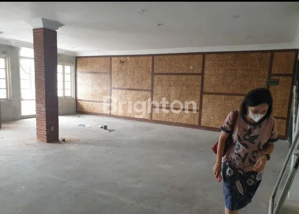 image RUKO GANDENG 3 LANTAI BAGUS (1)